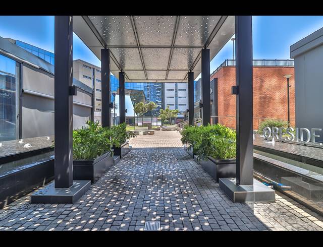 2 BEDROOM APARTMENT FOR SALE IN UMHLANGA RIDGE
